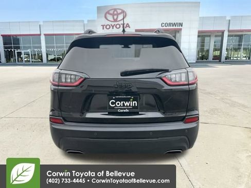 Used 2019 Jeep Cherokee Latitude Plus image 4