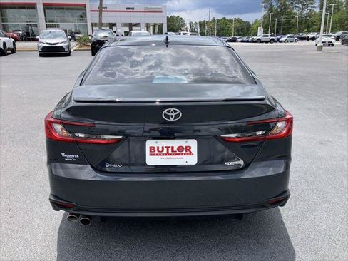 Certified 2025 Toyota Camry SE FWD image 4