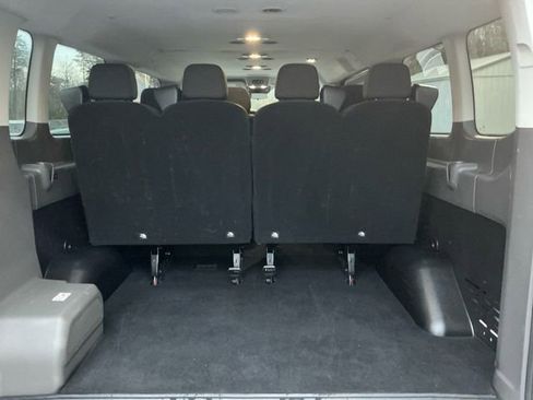 Used 2023 Ford Transit 350 XLT image 18