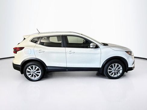 Used 2022 Nissan Rogue Sport SV AWD/4WD image 4
