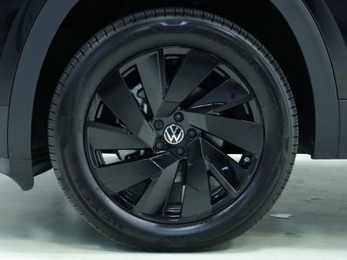 New 2026 Volkswagen Atlas SE FWD image 8