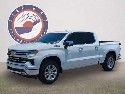 Used 2025 Chevrolet Silverado 1500 LTZ w/ LTZ Premium Texas Edition AWD/4WD image 1