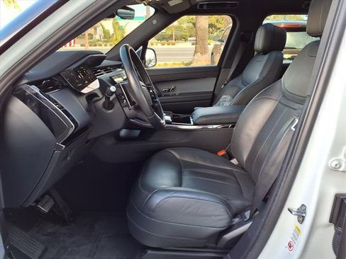 Used 2024 Land Rover Range Rover Sport Dynamic SE image 13