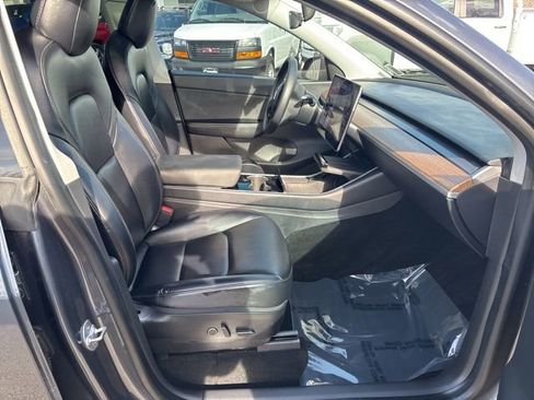Used 2021 Tesla Model Y Long Range image 28