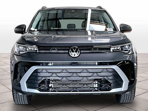 Used 2025 Volkswagen Taos S image 3