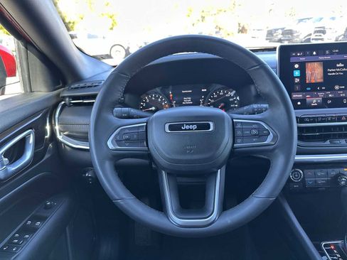 Certified 2023 Jeep Compass Limited image 11