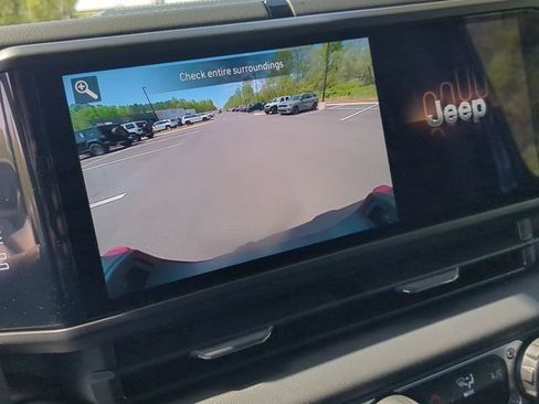 New 2025 Jeep Gladiator Rubicon w/ Steel Bumper Group image 41