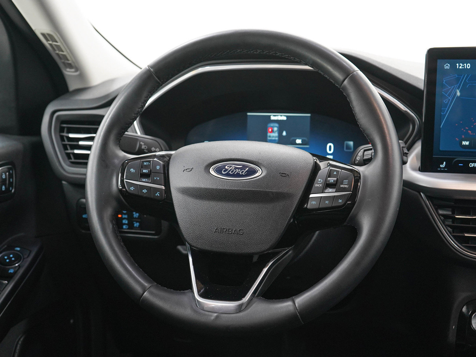 Used 2024 Ford Escape Platinum AWD/4WD image 17