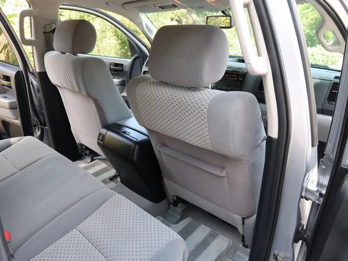 Used 2010 Toyota Tundra 4x4 Double Cab image 30