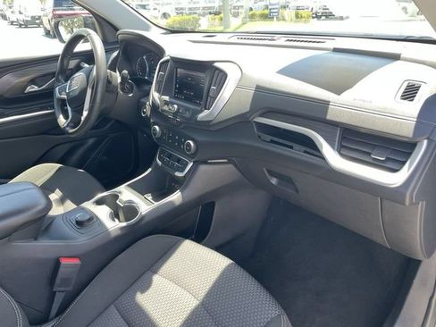Used 2024 GMC Terrain SLE AWD/4WD image 28