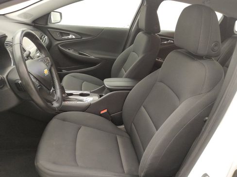 Used 2017 Chevrolet Malibu LT FWD image 17