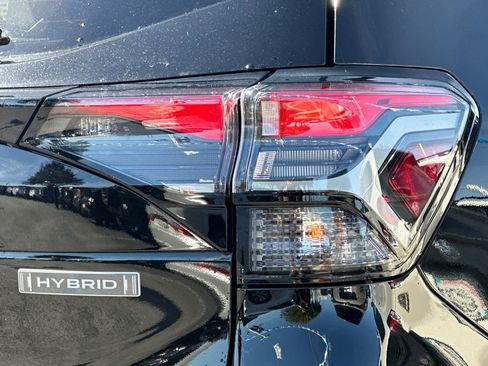 New 2026 Subaru Forester Premium AWD/4WD image 33