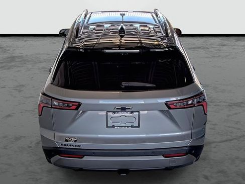 New 2026 Chevrolet Equinox LT w/ Convenience Package II FWD image 3
