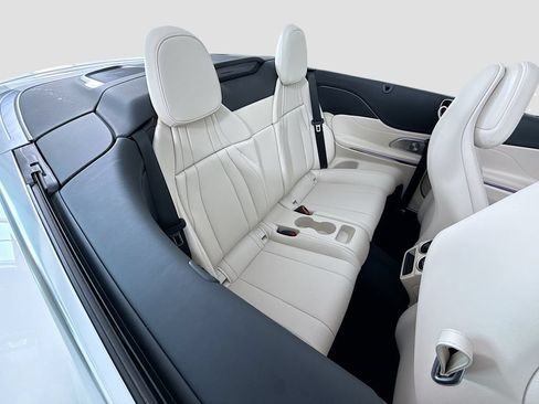 Certified 2024 Mercedes-Benz CLE 300 4MATIC Cabriolet image 30