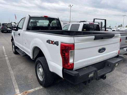 Used 2017 Ford F250 XL w/ Power Equipment Group AWD/4WD image 7