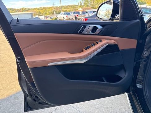 Used 2021 BMW X5 xDrive40i w/ Convenience Package image 24