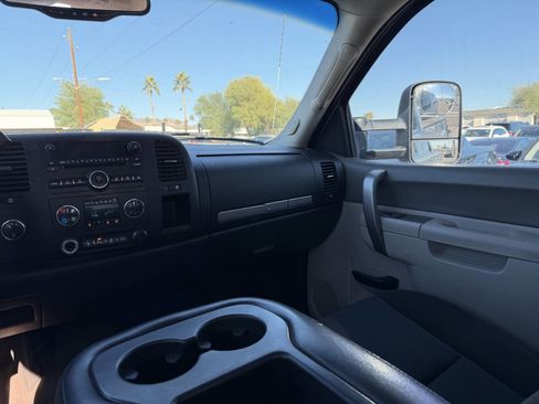 Used 2014 GMC Sierra 3500 SLE w/ HD SLE Premium Package image 21