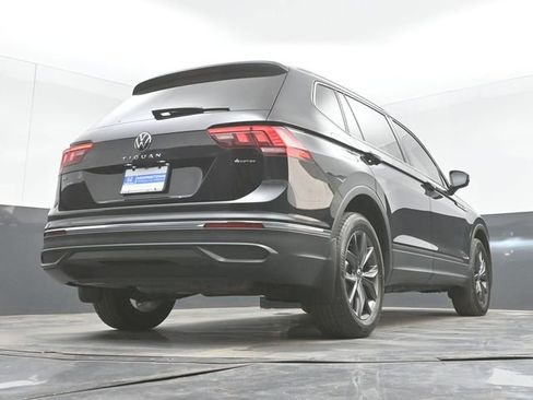 Used 2022 Volkswagen Tiguan SE AWD/4WD image 47