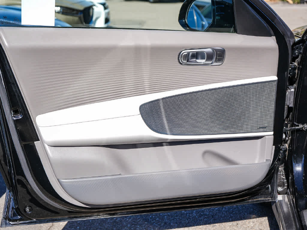 Used 2023 Hyundai Ioniq 6 Limited AWD/4WD image 23