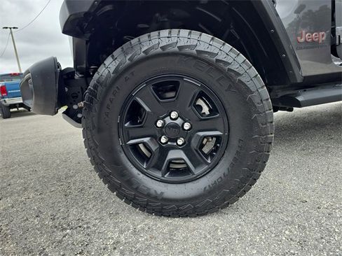 Certified 2021 Jeep Gladiator Mojave image 28