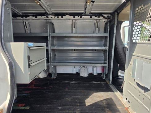 Used 2017 GMC Savana 2500 RWD image 25