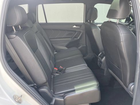 Certified 2023 Volkswagen Tiguan SE R-Line FWD image 34
