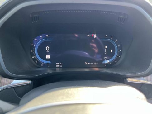 Used 2023 Volvo XC60 B5 Ultimate image 45