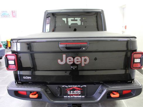 Used 2022 Jeep Gladiator Mojave w/ LED Lighting Group AWD/4WD image 5