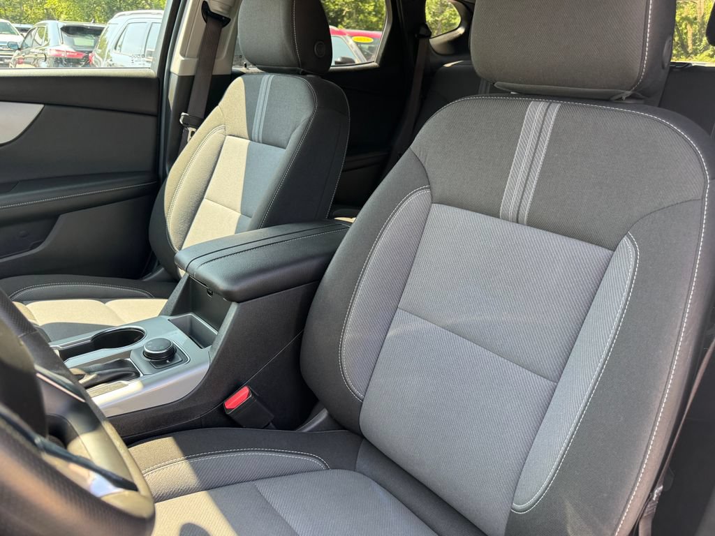Used 2025 Chevrolet Blazer LT AWD/4WD image 18