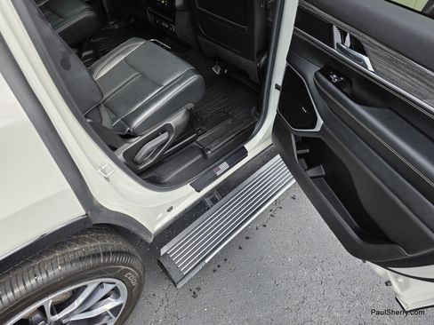 Used 2022 Jeep Wagoneer Series III w/ Premium Group I AWD/4WD image 53