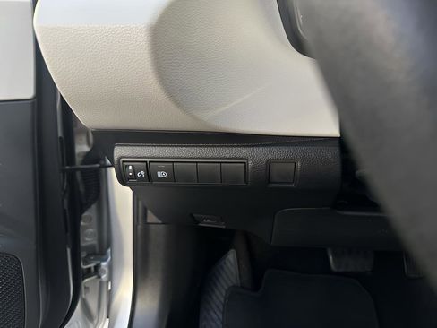 Used 2023 Toyota Corolla LE image 29