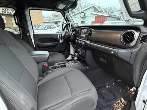 Used 2019 Jeep Wrangler Unlimited Sport S image 14