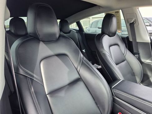 Used 2019 Tesla Model 3 Standard Range Plus image 11