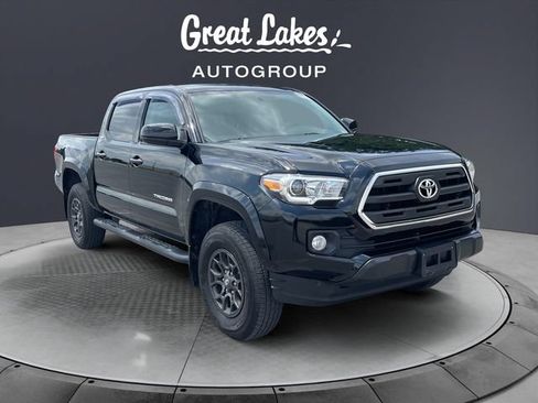 Used 2017 Toyota Tacoma SR5 w/ Tow Package AWD/4WD image 7