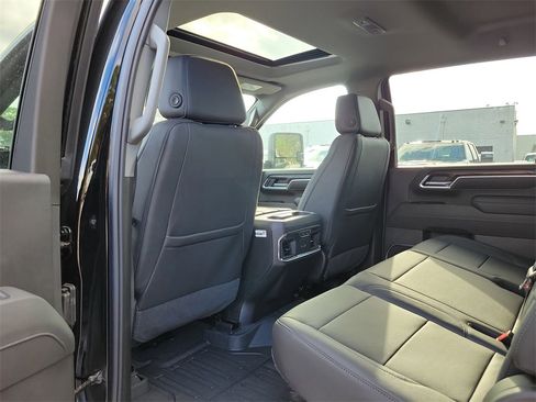 New 2025 GMC Sierra 3500 SLT w/ SLT Premium Package image 12