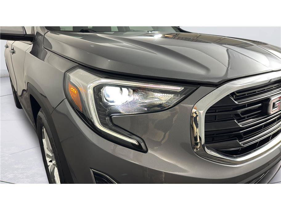 Used 2020 GMC Terrain SLE FWD image 35
