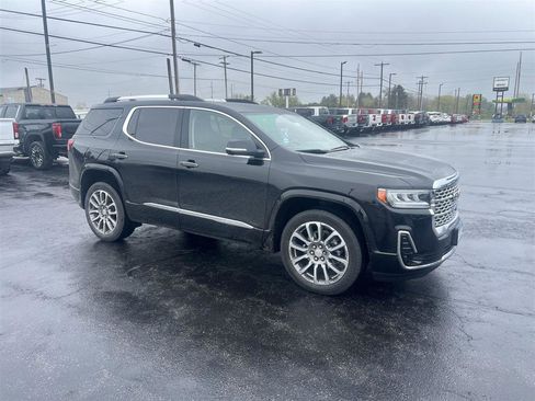 Used 2023 GMC Acadia Denali w/ Denali Technology Package AWD/4WD image 2