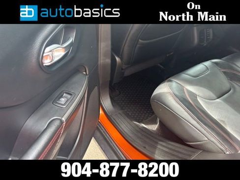 Used 2015 Jeep Cherokee Trailhawk w/ Comfort/Convenience Group image 16