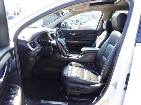 Used 2019 GMC Acadia Denali w/ Technology Package FWD image 19