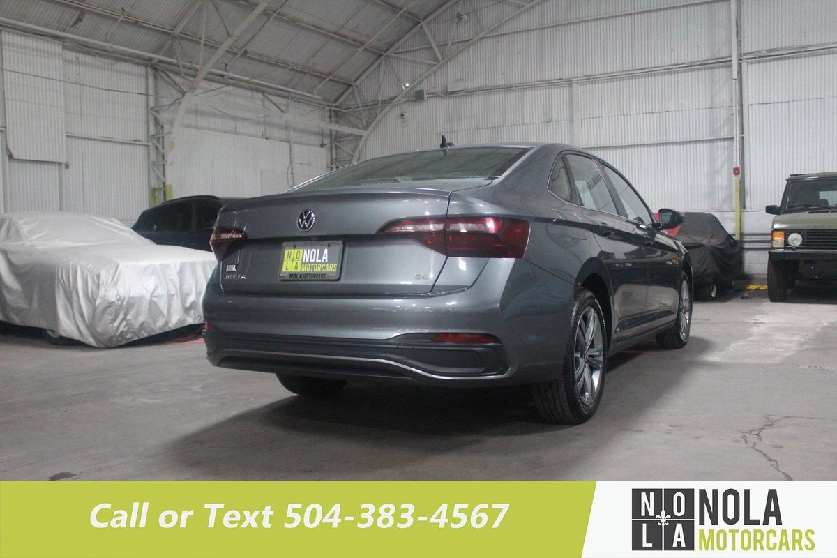 Used 2024 Volkswagen Jetta SE FWD image 11