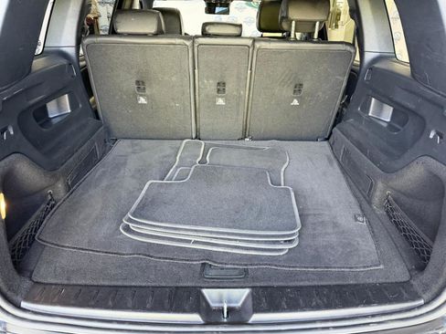 Used 2025 Mercedes-Benz GLB 250 4MATIC image 22