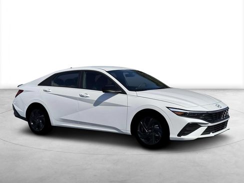 New 2026 Hyundai Elantra Sport image 10
