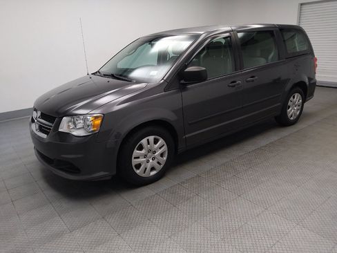 Used 2016 Dodge Grand Caravan American Value Package w/ UConnect Hands-Free Group FWD image 2