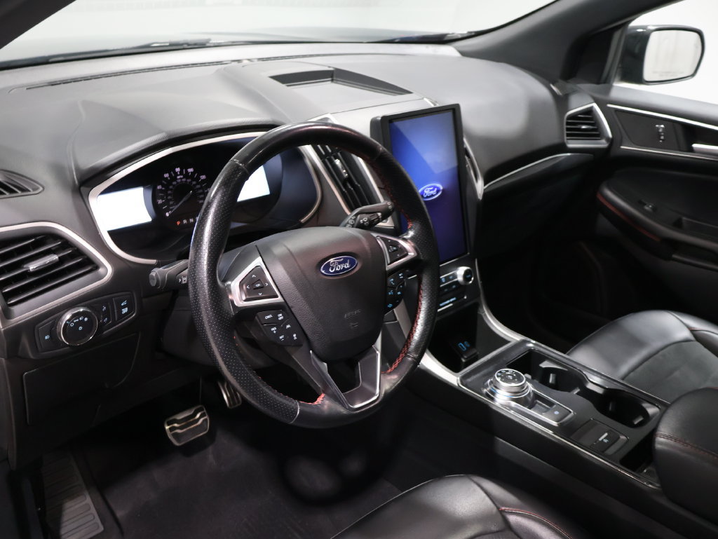 Used 2021 Ford Edge ST-Line w/ Cold Weather Package AWD/4WD image 16