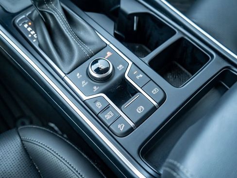 Used 2025 Kia Sorento S w/ Panoramic Sunroof Package image 24