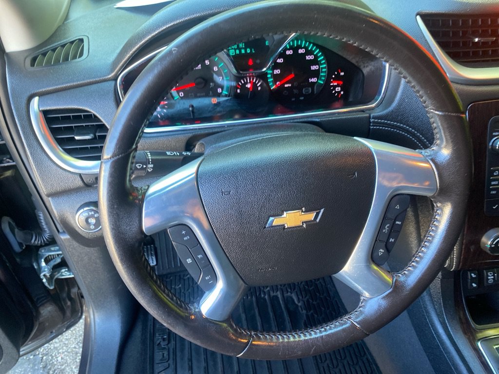 Used 2017 Chevrolet Traverse LT w/ Style and Technology Package AWD/4WD image 11
