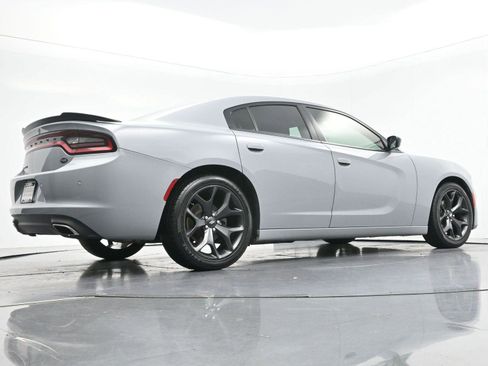 Used 2020 Dodge Charger SXT w/ Blacktop Package RWD image 49