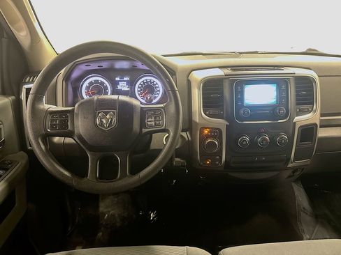 Used 2019 RAM 1500 Classic SLT image 24