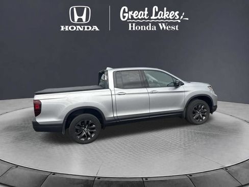 Used 2024 Honda Ridgeline Sport image 11