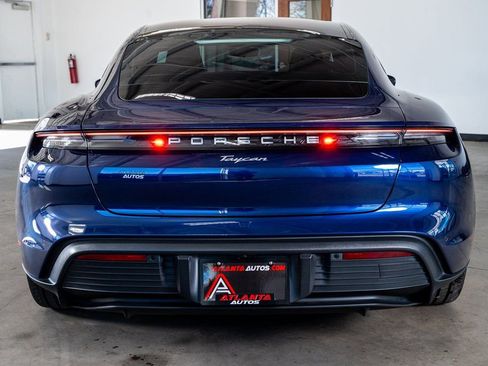 Used 2021 Porsche Taycan image 7